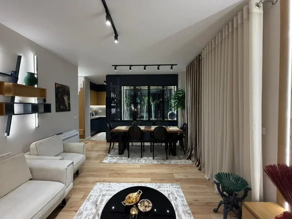 Tirane, jepet me qera apartament 2+1+Aneks+Ballkon Kati 2, 105 m² 1100 €