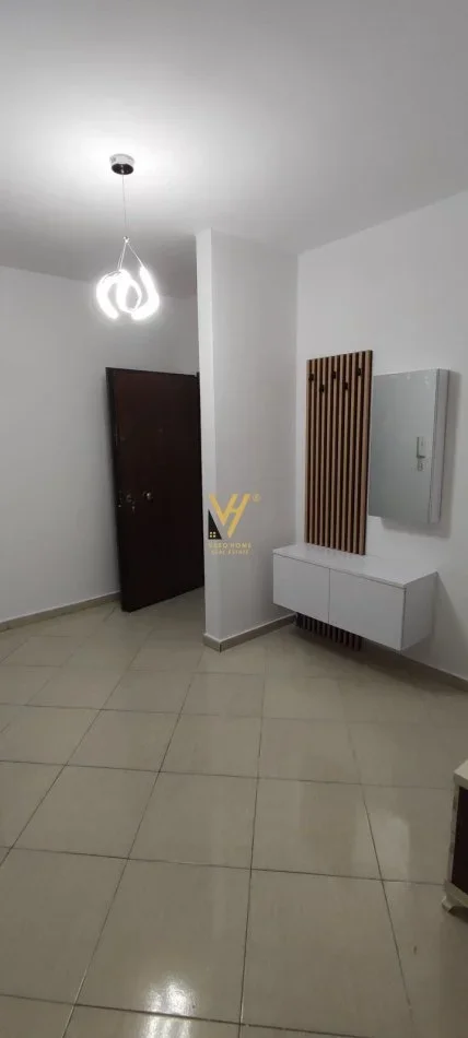 Tirane, jepet me qera apartament 2+1+Ballkon Kati 3, 95 m² 600 € (don bosko)