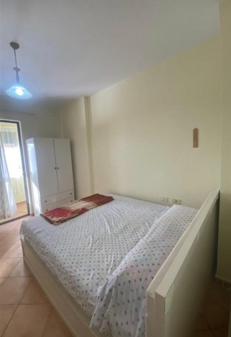 Tirane, jepet me qera apartament 1+1+Ballkon Kati 2, 70 m² 450 €