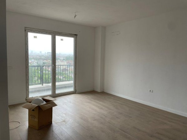 Tirane, jepet me qera apartament 1+1+Ballkon Kati 7, 60 m² 350 € (UNIVERS CITY)