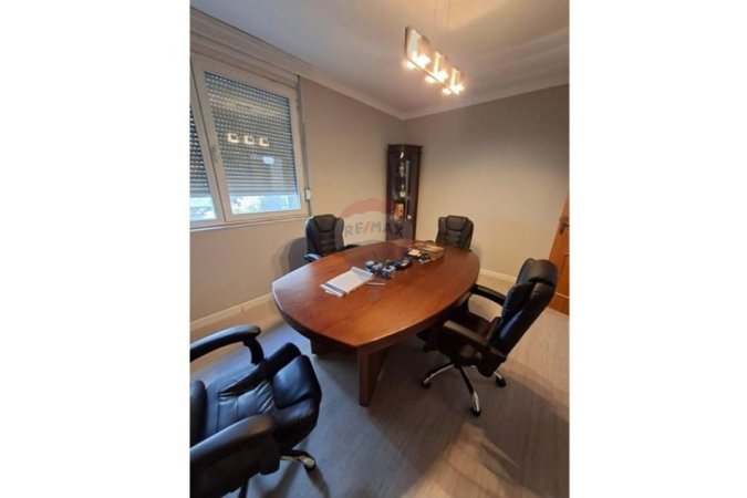Tirane, jepet me qera zyre Kati 1, 110 m² 700 € (Ish Ekspozita, Tiranë) ID: 530571006-20