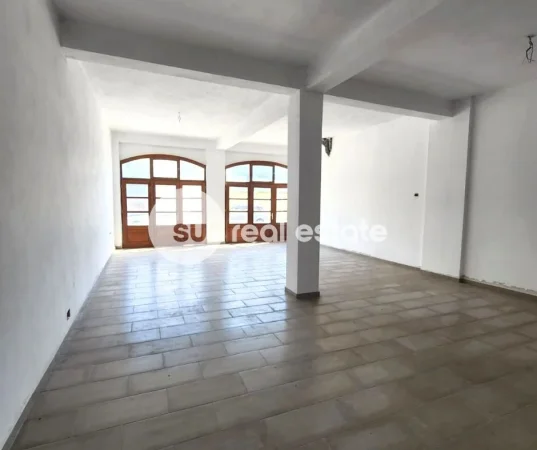 Shkoder, jepet me qera ambjent biznesi Kati 0, 140 m² (RR. KARDINAL MIKEL KOLIQI)