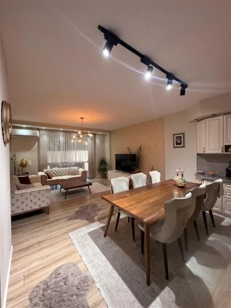 Tirane, shitet apartament 2+1+Ballkon Kati 4, 124 m² 270.000 € (DON BOSKO)