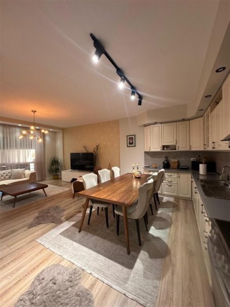 Tirane, shitet apartament 2+1+Ballkon Kati 4, 124 m² 270.000 € (DON BOSKO)