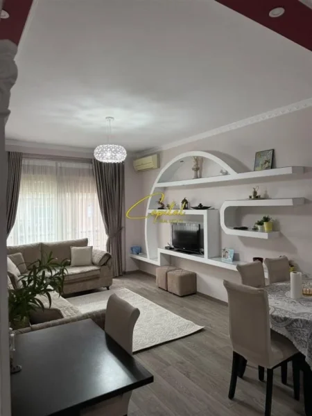 Tirane, jepet me qera apartament 1+1 Kati 5, 65 m² 550 € (DON BOSKO)