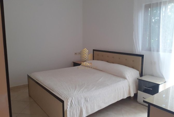 Tirane, jepet me qera Vile 1+1+Ballkon Kati 1, 65 m² 400 € (Laprake,Rruga Dritan Hoxha)