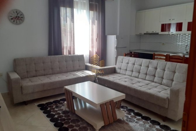 Tirane, jepet me qera Vile 1+1+Ballkon Kati 1, 65 m² 400 € (Laprake,Rruga Dritan Hoxha)
