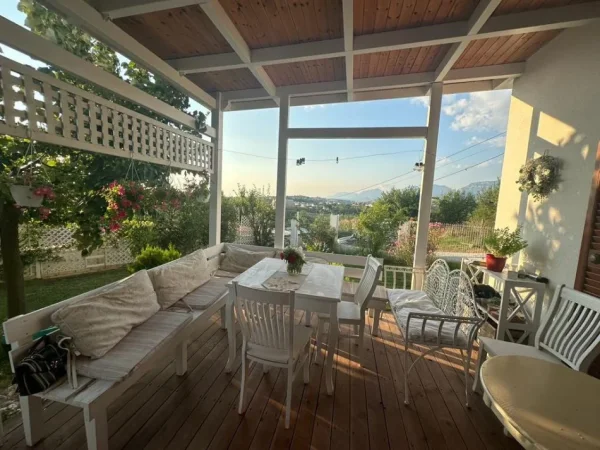 Tirane, shitet apartament 2 Katshe , 140 m² 350.000 € (lunder)