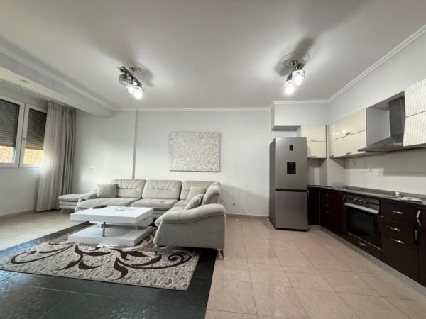 Tirane, shitet apartament 3+1 , 124 m² 299.000 € (myslym shyri)