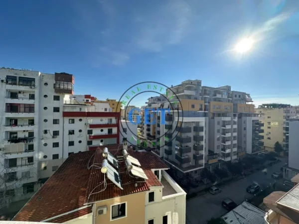 Durres, shitet apartament 2+1+Ballkon Kati 6, 90 m² 