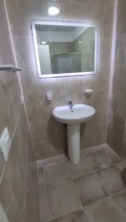 Jepet me Qera Apartament 2+1 ne 5 Maji Modern ,   500 €URO