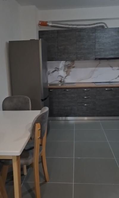 Jepet me Qera Apartament 2+1 ne 5 Maji,    500 €URO