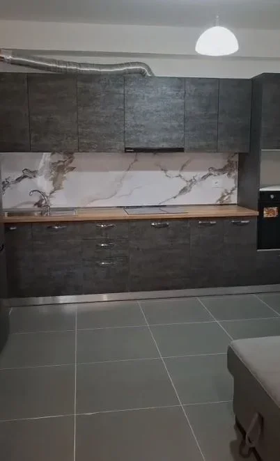 Jepet me Qera Apartament 2+1 ne 5 Maji,    500 €URO