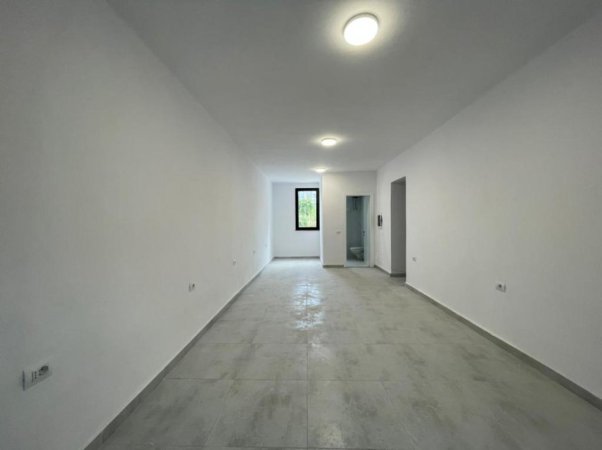 Tirane, jepet me qera Kati 0, 70 m² 800 € (Stadiumi Dinamo)