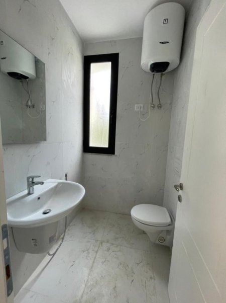 Tirane, jepet me qera Kati 0, 70 m² 800 € (Stadiumi Dinamo)
