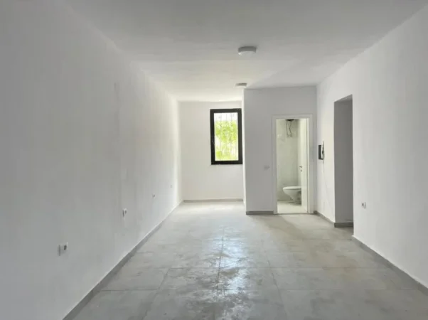 Tirane, jepet me qera Kati 0, 70 m² 800 € (Stadiumi Dinamo)