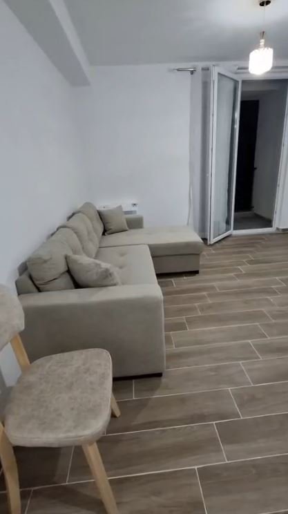 Jepet me Qera Apartament 2+1 ne 5 Maji,      500 €URO