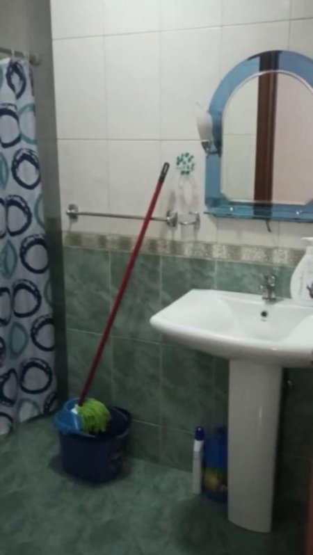 Tirane, jepet me qera apartament 1+1+Ballkon Kati 2, 70 m² 45.000 leke