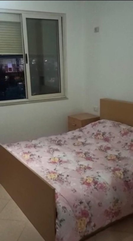 Tirane, jepet me qera apartament 1+1+Ballkon Kati 2, 70 m² 45.000 leke