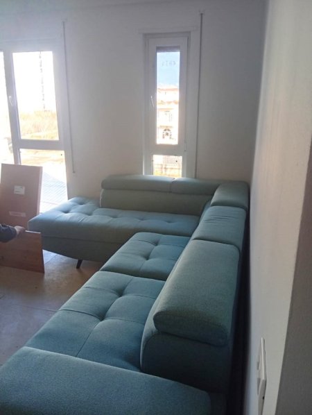 Jepet me Qera Apartament 1+1 pas Concordit, zona 5 Maji,    470 €URO