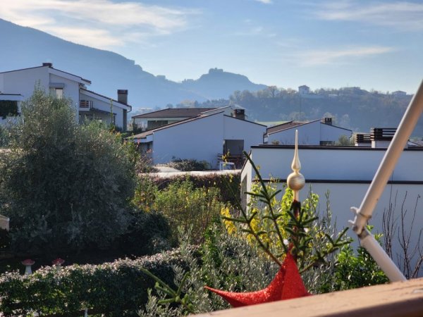 Qera PREMIUM: 2+1+2wc +2 Post Parkime, te Rezidenca Long Hill TEG - Arredim i Kompletuar - Jetese Komode ne nje Zone Ekskluzive - 1,500 Euro/muaj