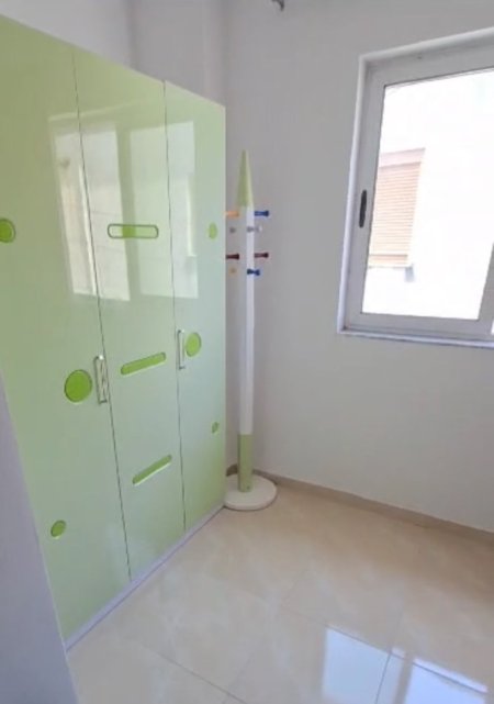 Tirane, jepet me qera garsonier Kati 1, 270 € 