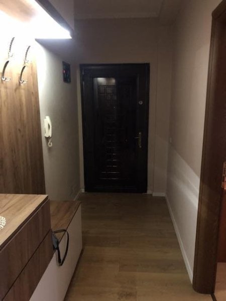 Tirane, jepet me qera apartament 1+1 Kati 4, 65 m² 370 € (Rruga Thoma Koxhaj)