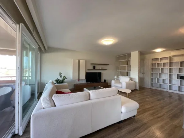 Tirane, jepet me qera apartament 2+1 Kati 1, 140 m² 1.500 € 