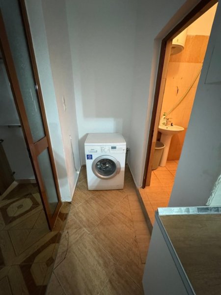 Tirane, jepet me qera apartament 1+1 Kati 2, 45 m² 500 € (Gjimnazi Besnik Sykja)