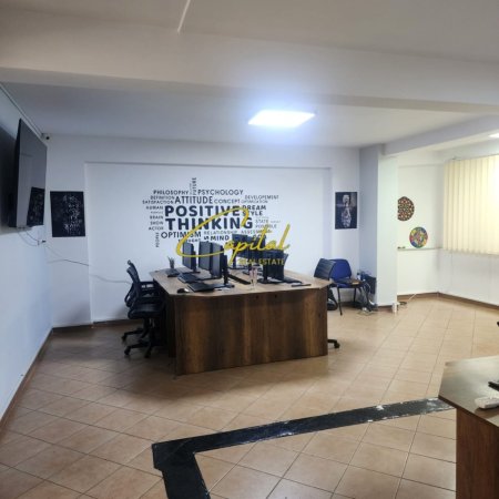 Tirane, jepet me qera ambjent biznesi Kati 1, 120 m² 800 € (ISH PARKU)