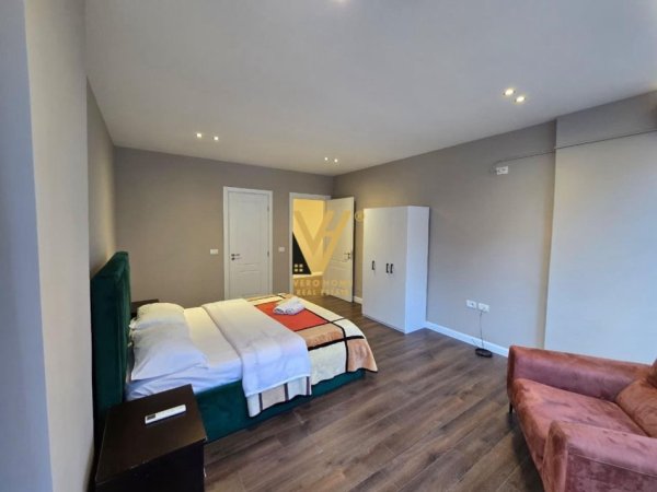 Tirane, jepet me qera apartament 2+1+Ballkon Kati 2, 85 m² 550 € (KOPSHTI BOTANIK)