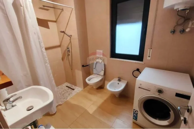 Tirane, shitet apartament 2+1 , 107 m² 250.000 € (Astir)