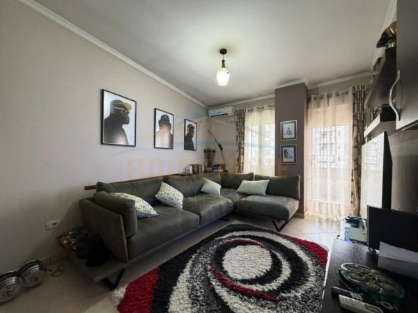 Tirane, shitet apartament 1+1 Kati 4, 88 m² 123.186 € (Fresku)