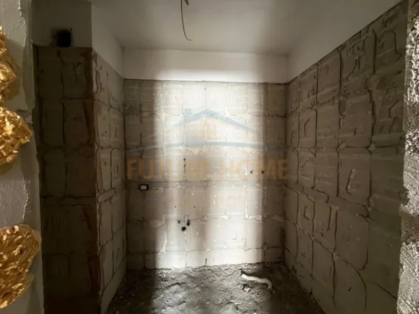 Tirane, shitet apartament 1+1+Ballkon Kati 5, 69 m² 96.698 € (Fresk)