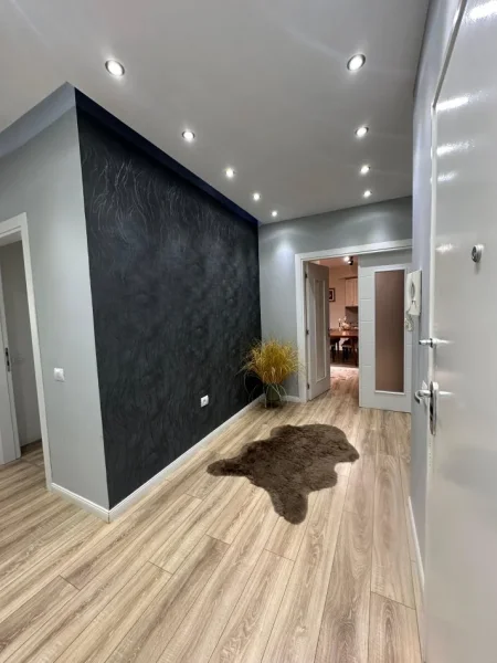 Tirane, shes apartament 2+1 Kati 4, 124 m² 273.000 € (Rruga Don Bosko)