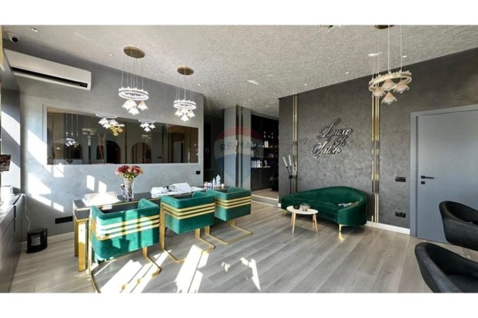 Tirane, shitet dyqan , 70 m² (Ish Tregu Elektrik)