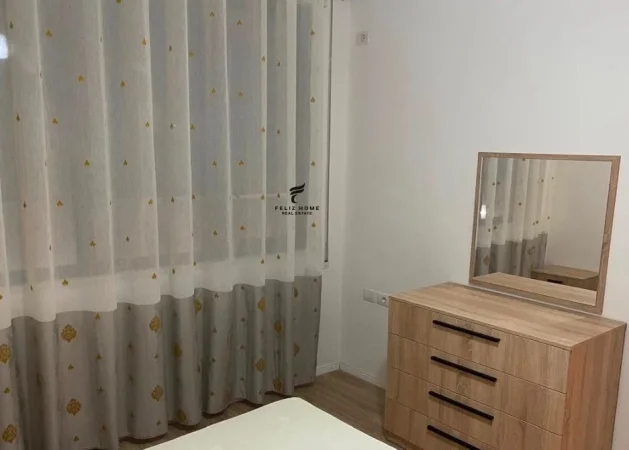 Tirane, jepet me qera apartament 1+1 Kati 2, 70 m² 600 € (SIRI KODRA)