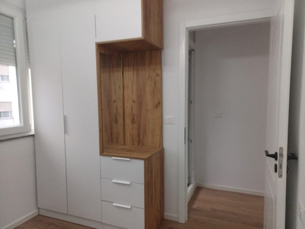 Tirane, jap me qera apartament 1+1+Ballkon Kati 7, 50 m² 500 € (Don Bosko)