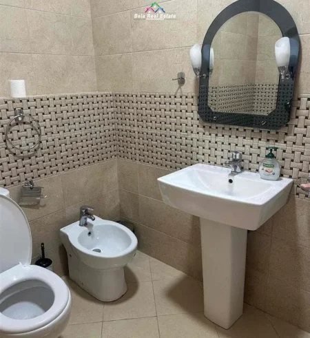 Tirane, jepet me qera apartament 1+1 Kati 6, 60 m² 700 € (Kompleksi Niku)