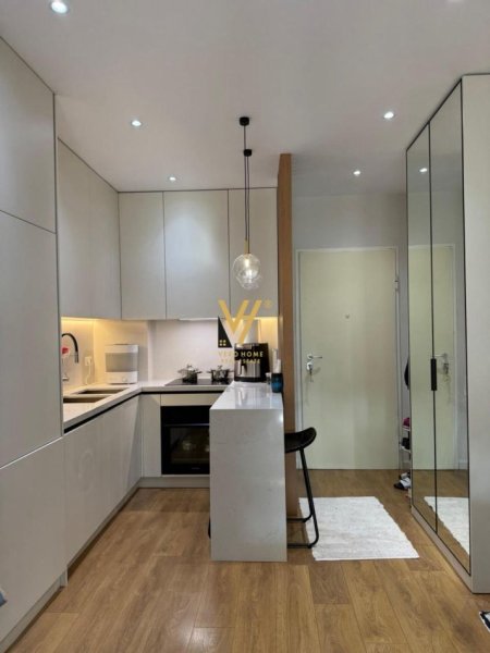 Tirane, jepet me qera apartament 1+1+Ballkon Kati 5, 65 m² 650 € (RRUGA NDRE MJEDA)