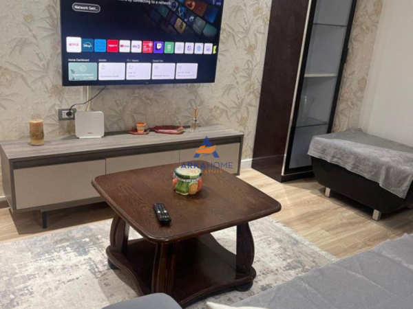 Tirane, jepet me qera apartament 1+1+Ballkon Kati 2, 55 m² 600 € 