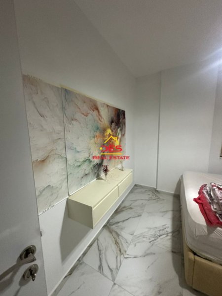 Vlore, jepet me qera apartament 1+1+Ballkon Kati 7, 70 m² 320 € (Rruga Lef Sallata)