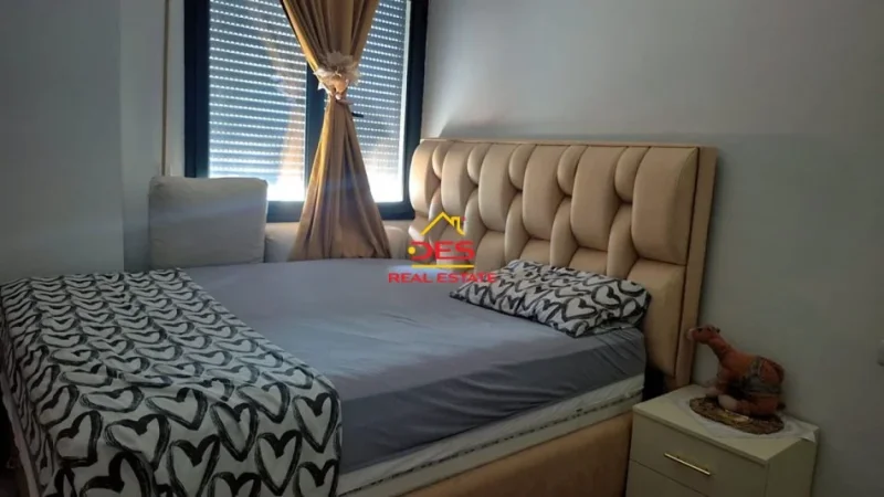 Vlore, jepet me qera apartament 1+1+Ballkon Kati 7, 70 m² 320 € (Rruga Lef Sallata)
