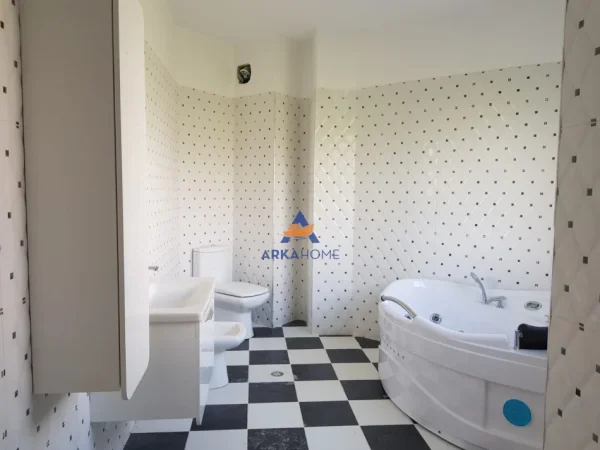 Tirane, shitet apartament 3+1+Ballkon Kati 2, 211 m² 350.000 € 