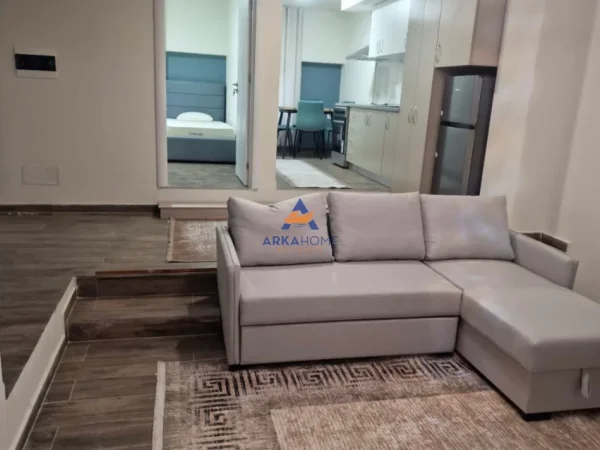 Tirane, jepet me qera apartament 2+1 Kati 0, 84 m² 700 € 