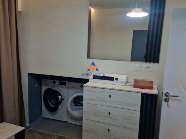 Tirane, jepet me qera apartament 2+1 Kati 0, 84 m² 700 € 