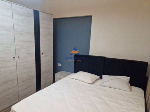 Tirane, jepet me qera apartament 2+1 Kati 0, 84 m² 700 € 