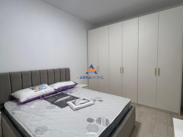 Tirane, jepet me qera apartament 2+1+Ballkon Kati 9, 100 m² 628 € 