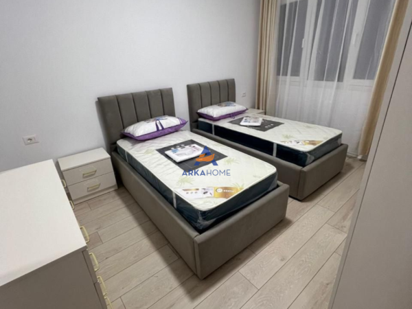 Tirane, jepet me qera apartament 2+1+Ballkon Kati 9, 100 m² 628 € 