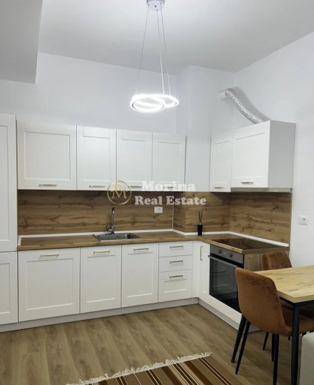 Tirane, jepet me qera apartament 1+1 Kati 6, 50 m² 500 € (Ali Demi)